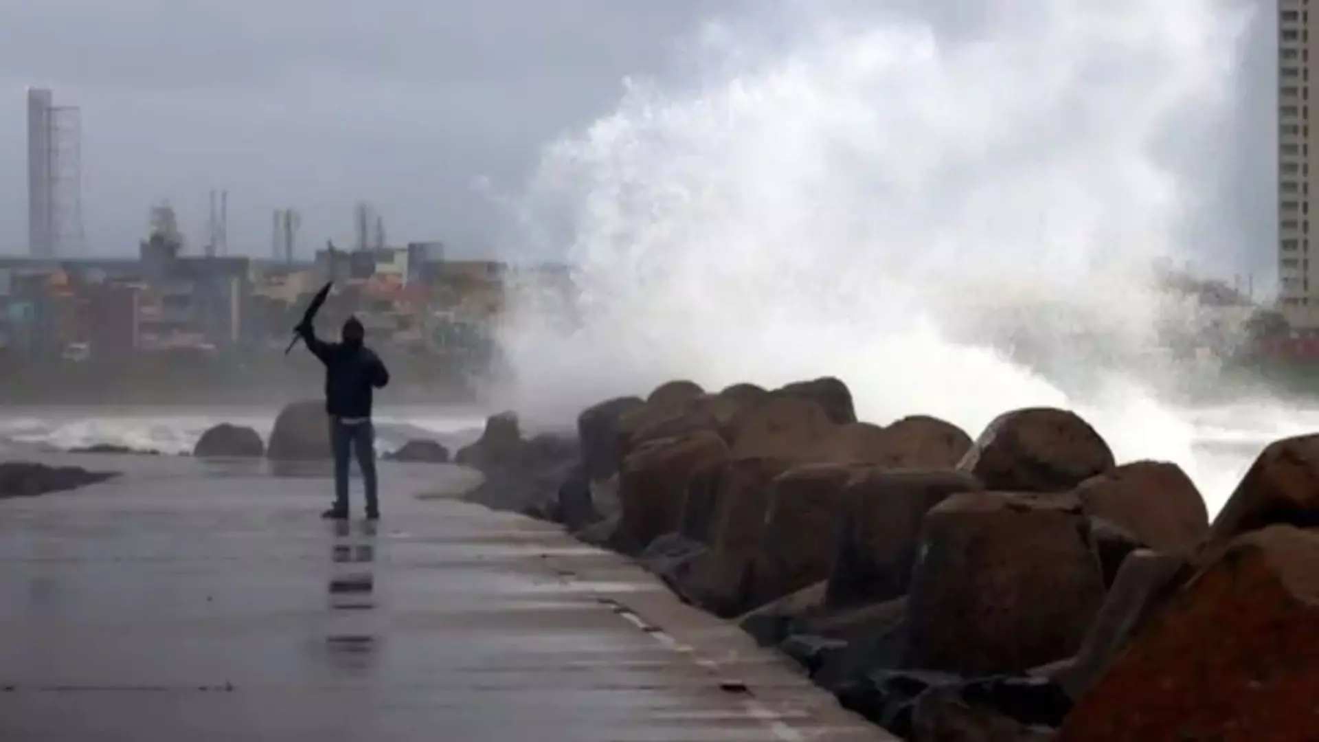 Cyclone Fengal Set for Landfall Today With Winds Up To 90 kmh; Schools Shut, Flights Cancelled In Tamil Nadu, Puducherry