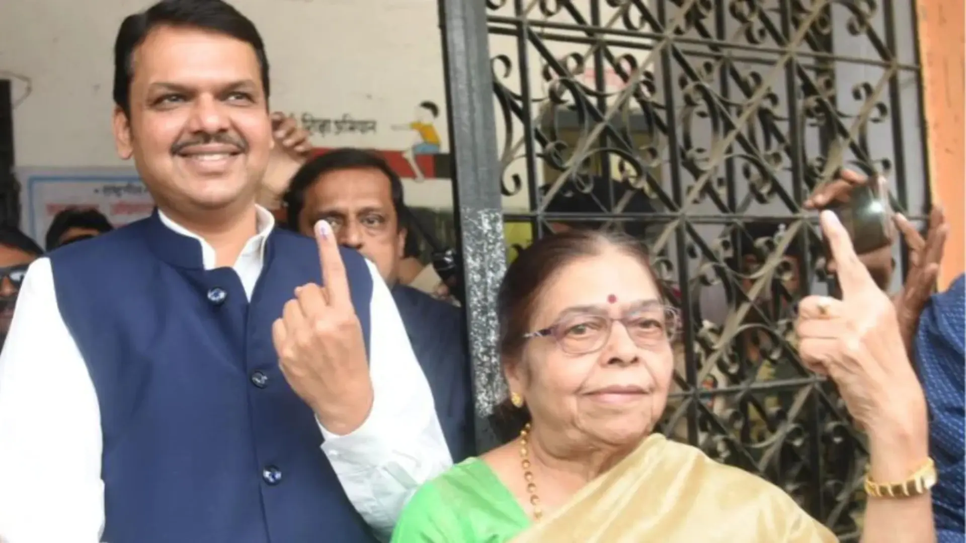 “He Will Definitely Be The CM” Devendra Fadnavis’ Mother Confident Of His Leadership