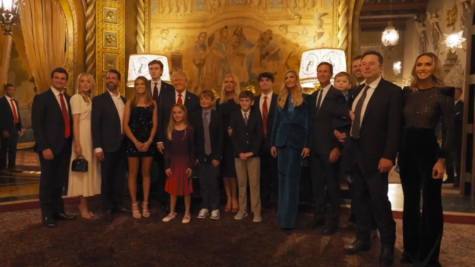 Kai Trump deelt vlog van verkiezingsfeest in Mar-a-Lago voor de overwinning van haar grootvader Donald Trump