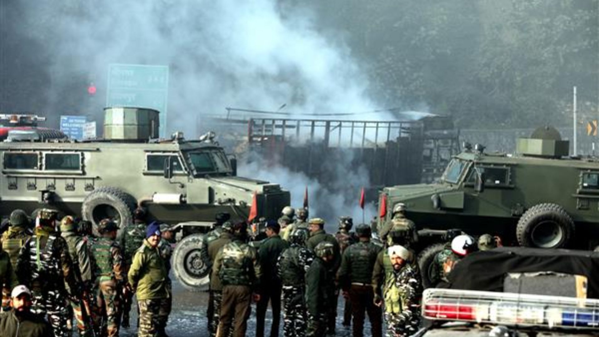 Militants Hurl Grenade At Sunday Market In Srinagar, Probe Ongoing