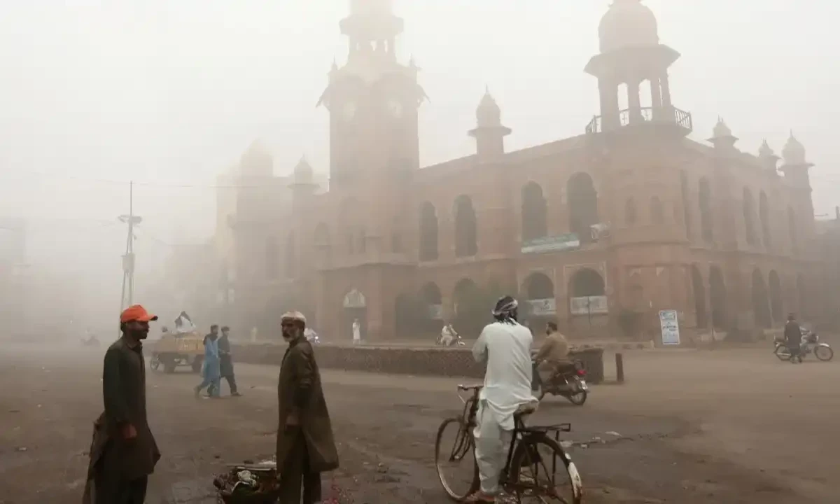 Record-Breaking Pollution in Lahore and Islamabad Sparks Government Action Against Outdoor Activities