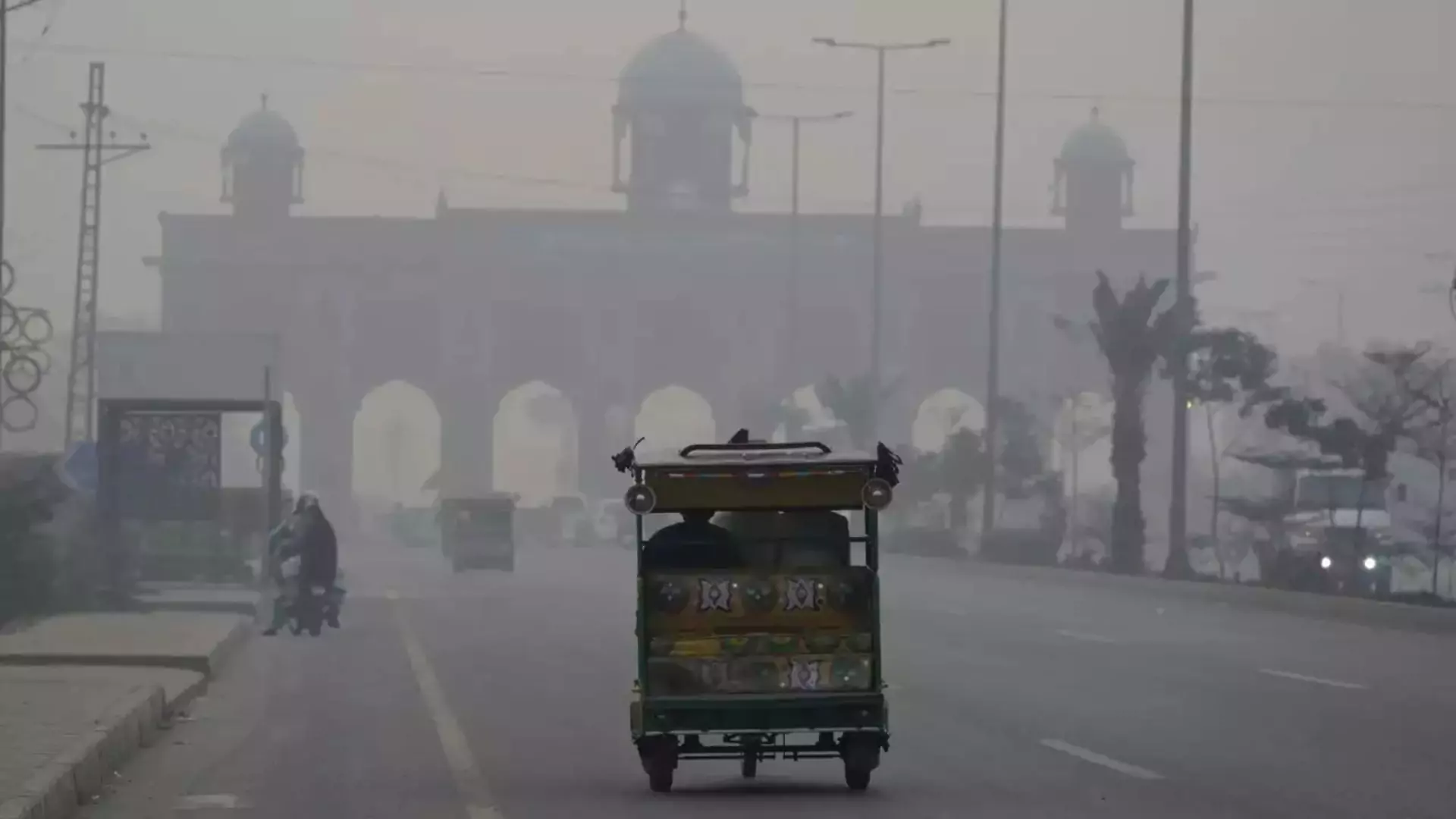 UNICEF Sounds Alarm as Toxic Smog Endangers Health of Millions of Children in Pakistan’s Punjab Province