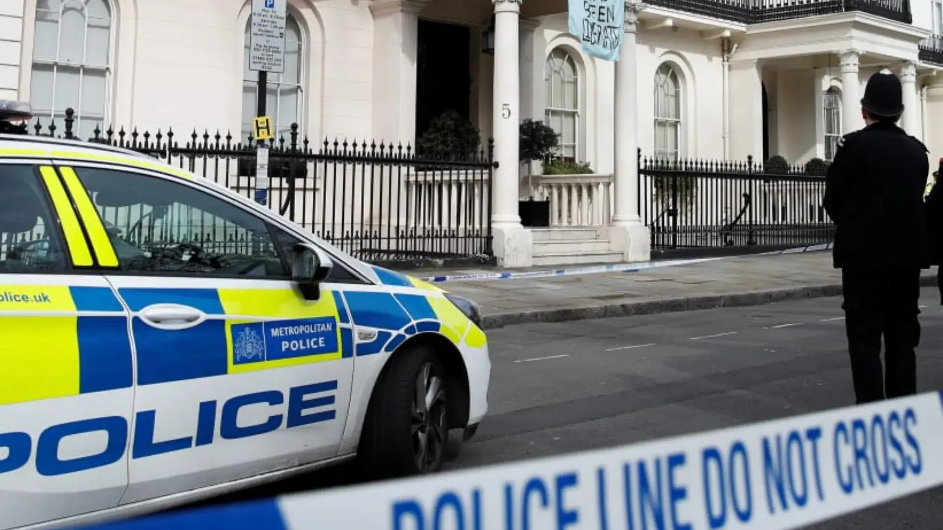 Lockdown In London’s US Embassy Area Following Loud Bang, Police Investigate