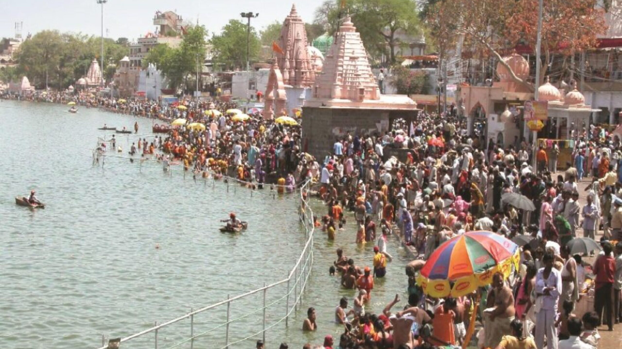 Experience Maha Kumbh 2025 Like Never Before