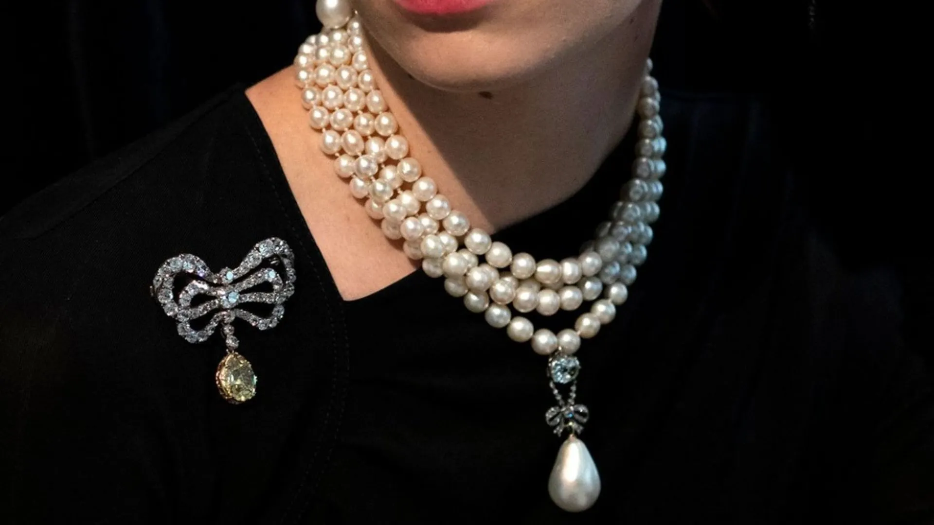 Marie Antoinette’s Diamond Necklace Piece Fetches $4.81M At Auction