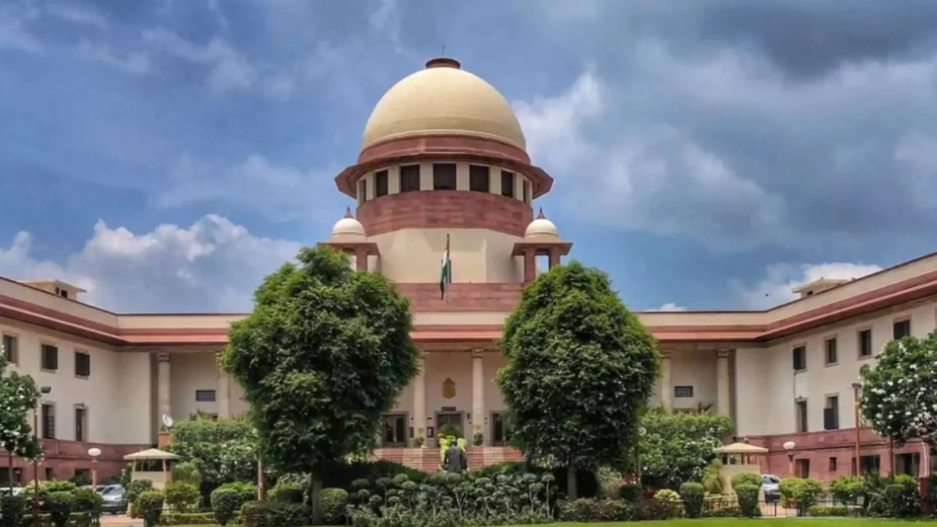 Supreme Court Directs Trial Court To Suspend Sambhal Mosque Survey, Asks Petitioners To Approach HC