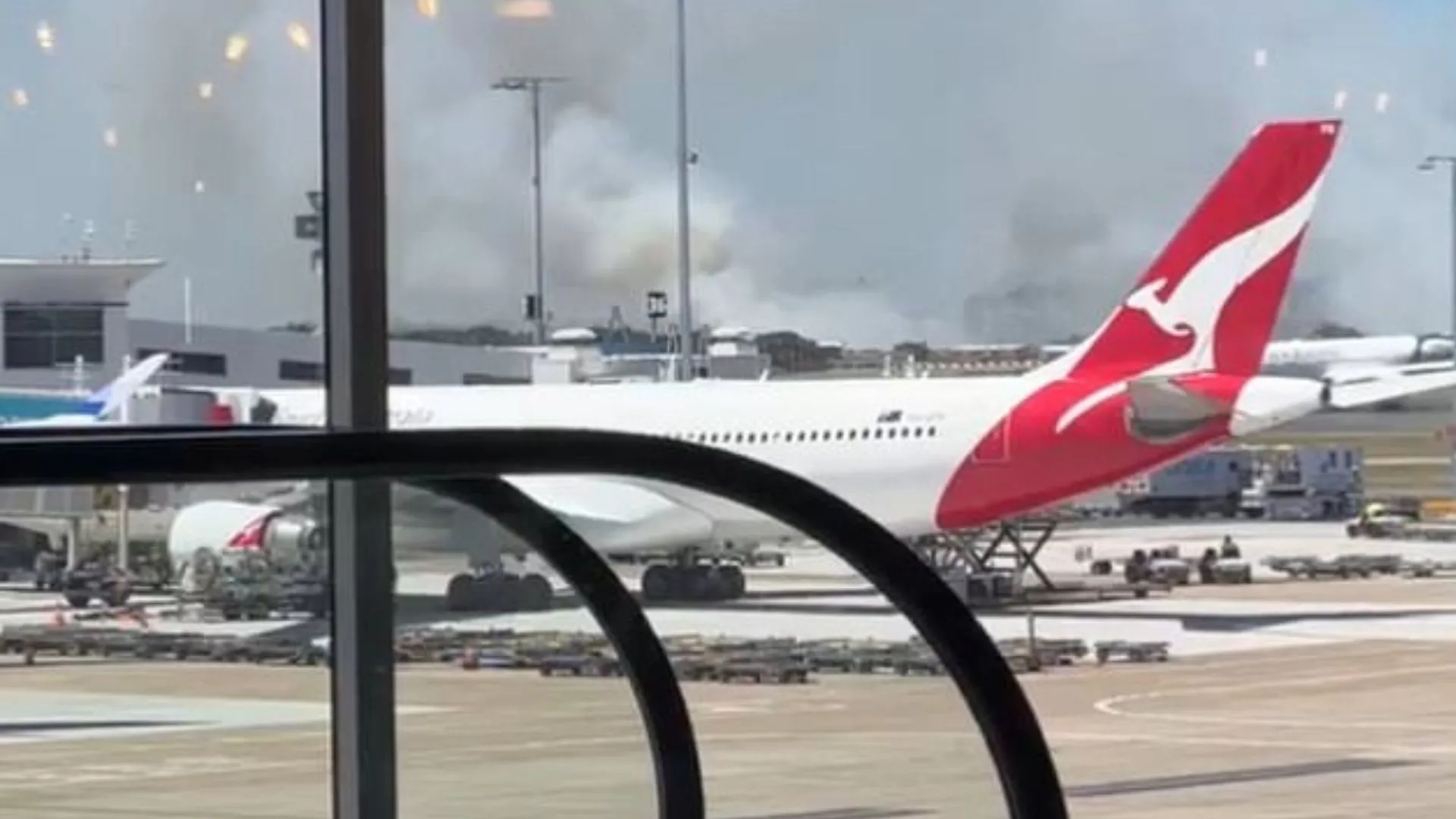 Qantas Flight Forced To Land After Engine Failure, Triggers Grass Fire