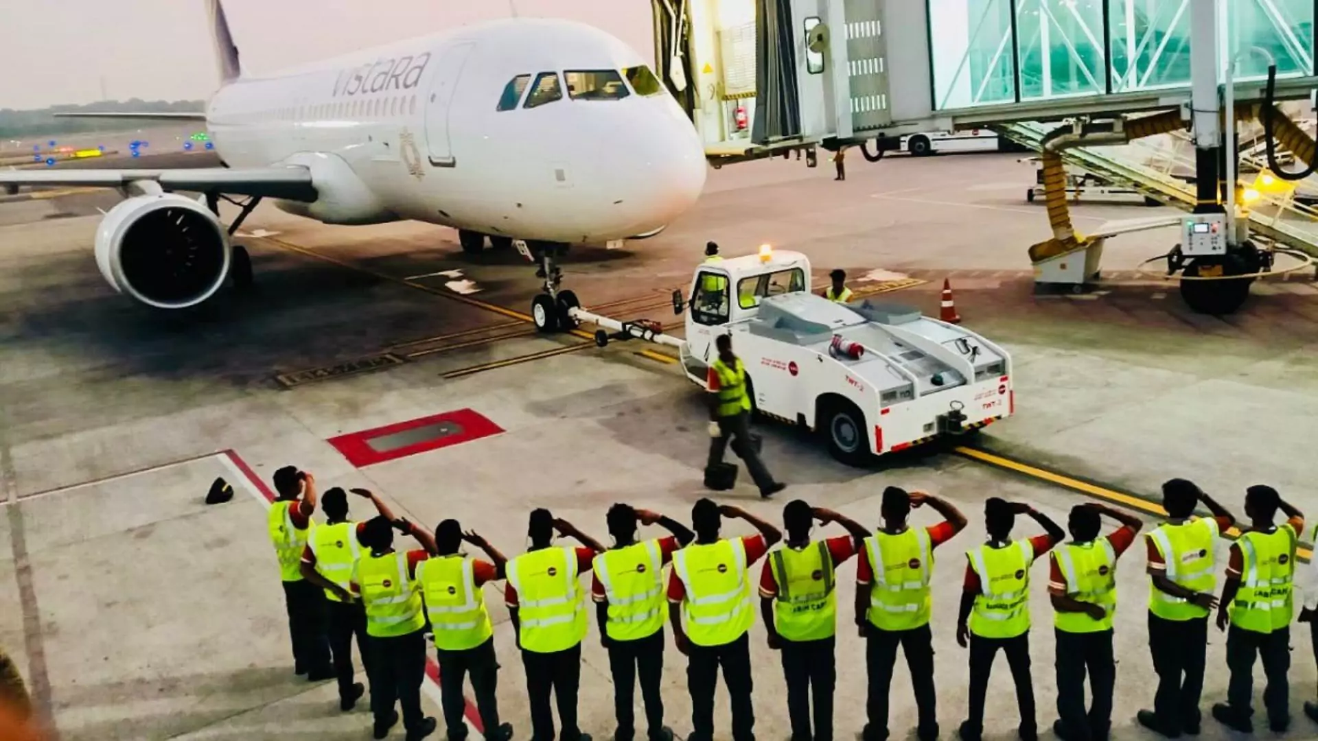 Watch: Vistara Ground Staff Gets Emotional; Bid Final Farewell Last Night