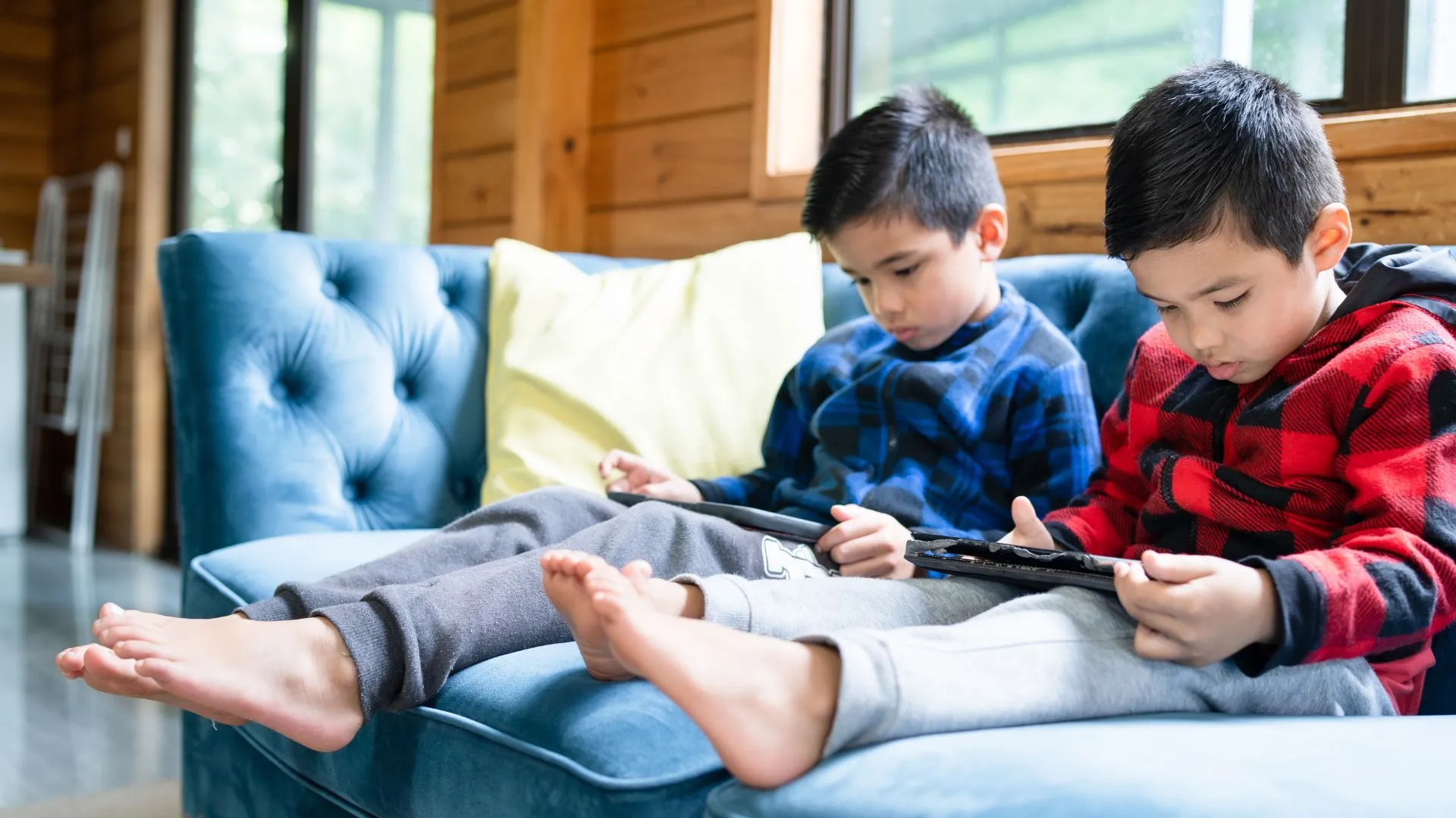 Watch Out Your Screen Time, Protect Your Child’s Heart Health