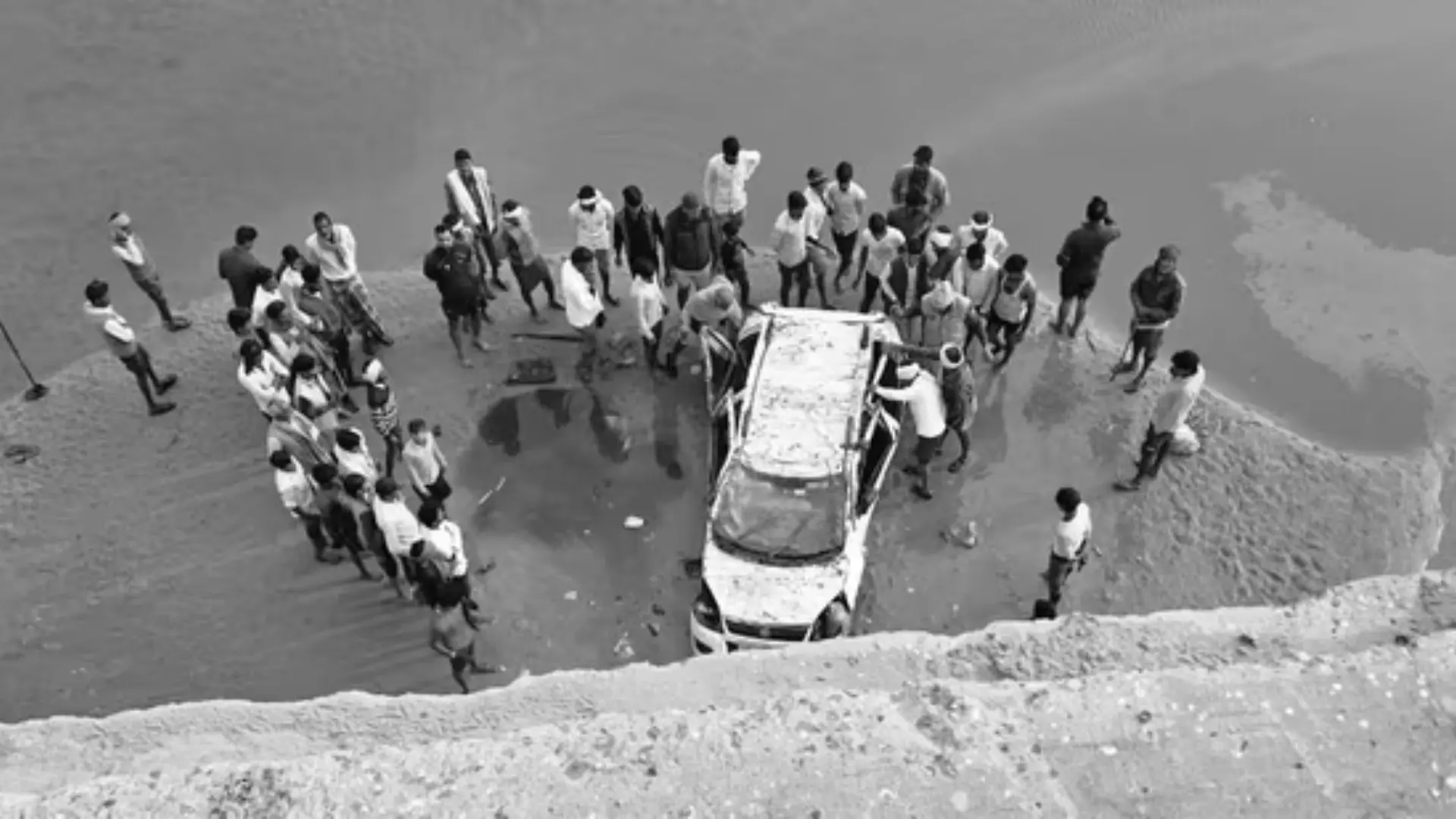 Bareily Accident: GPS Error And Fog Cause Fatal Bridge Accident, Three Dead