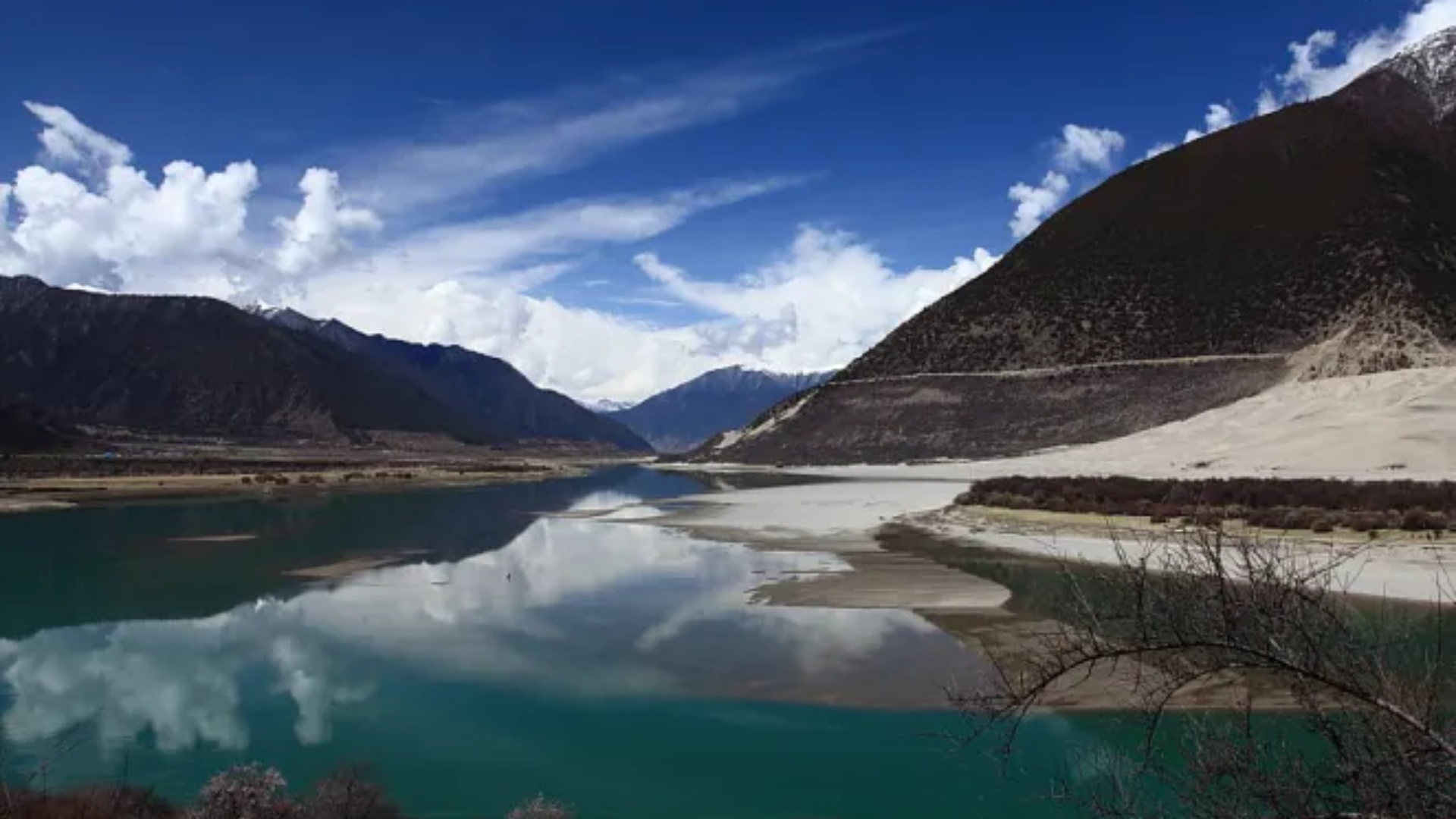 China Nods To Build The Largest Dam In The World In Brahmaputra River, Should This Concern India?