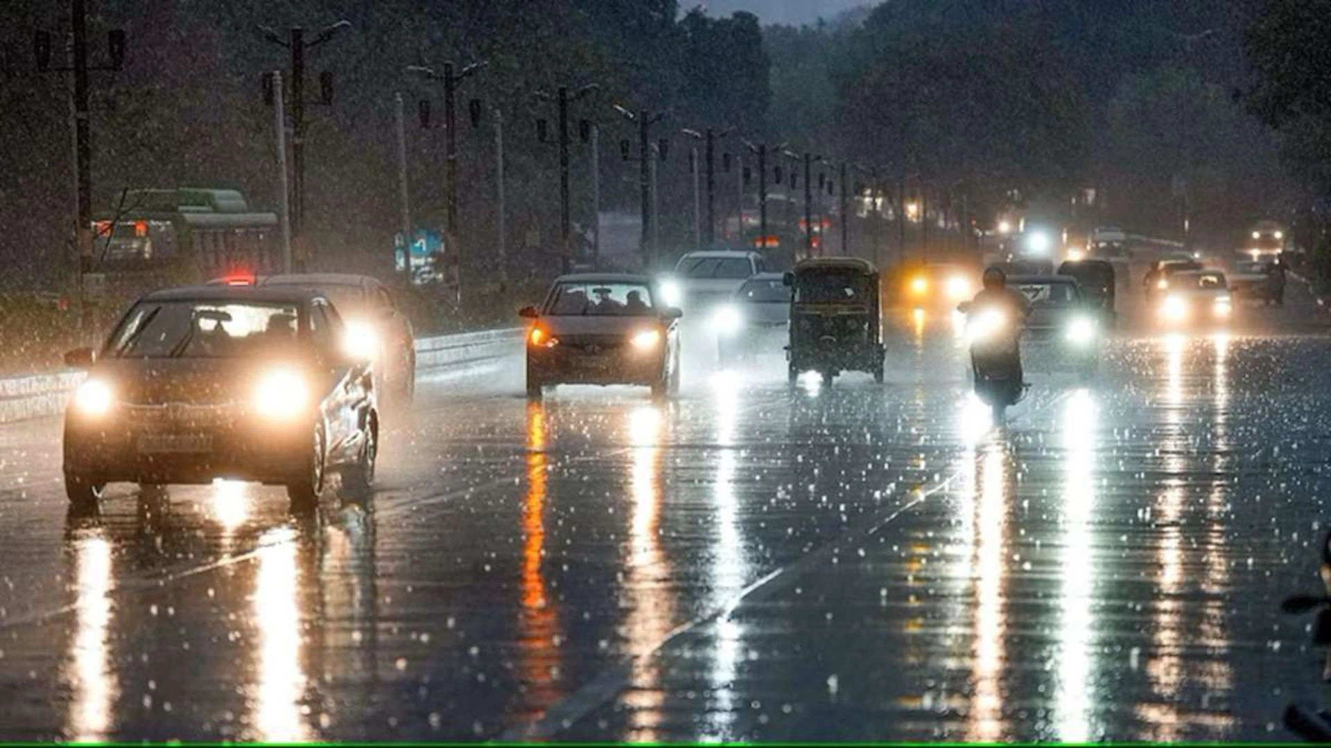 Delhi Drenched In Heavy Rain, Faces Bitter Cold; Hailstorm Warning Issued For North India