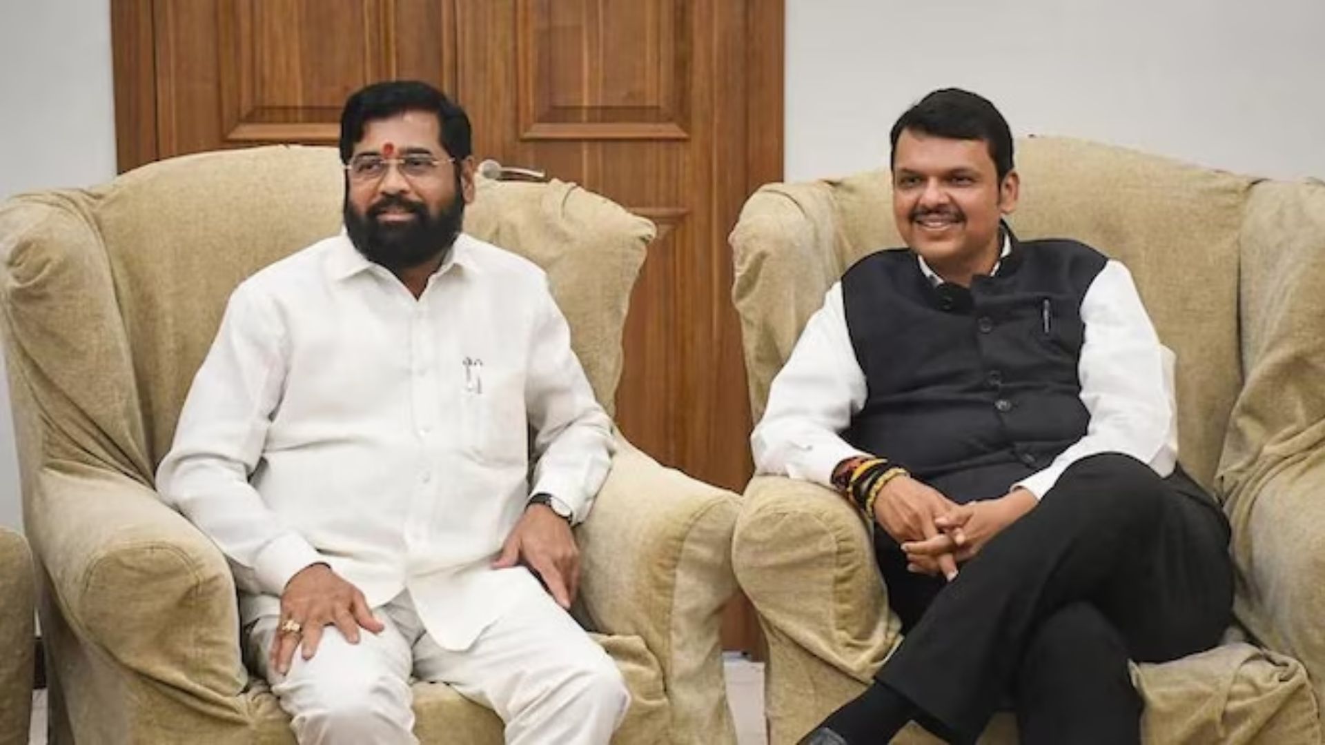 Devendra Fadnavis Meets Eknath Shinde Amid Maharashtra CM suspense