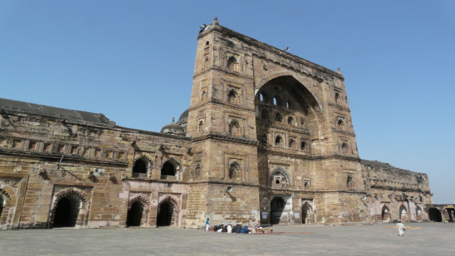 Jaunpur Mosque Challenges Court Order Claiming It Was Hindu Temple