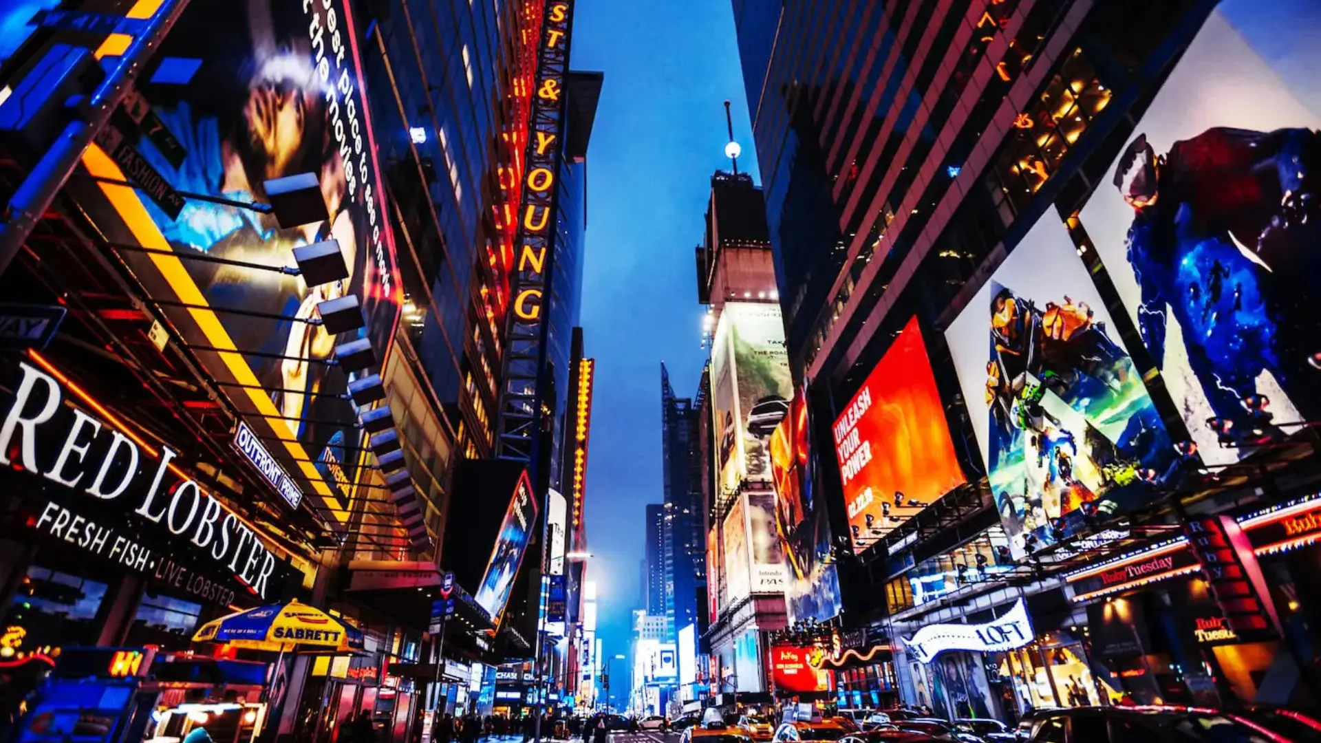 Times Square Revelers To Face Rainy, Warm New Year’s Eve; How To Watch the Ball Drop For Free