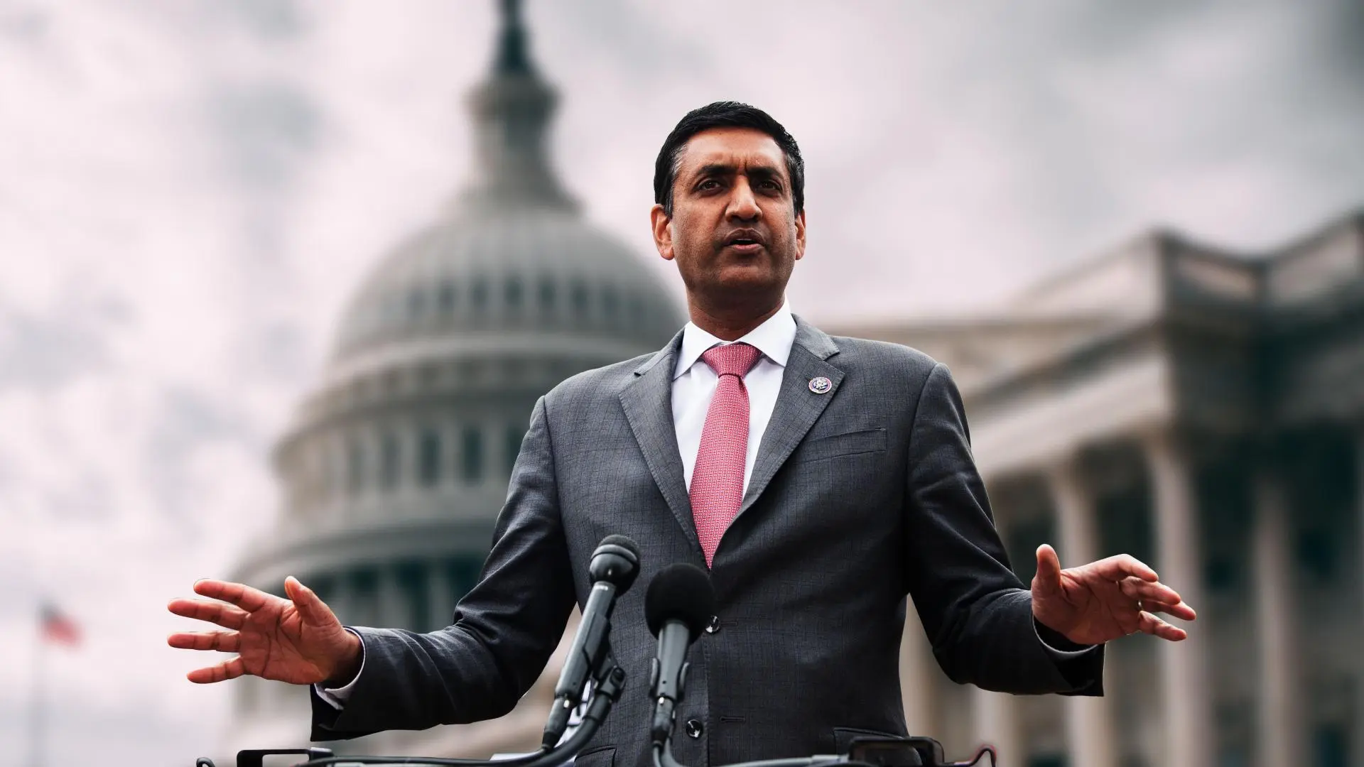 Ro Khanna Backs DOGE Initiative to Reduce Waste, Gains Elon Musk’s Support