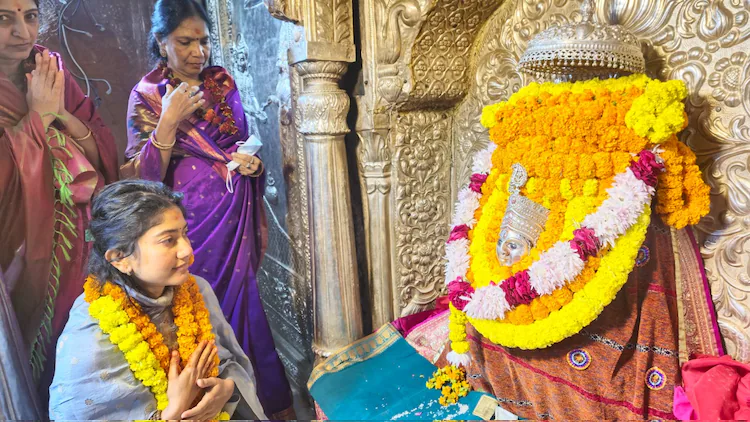 Sai Pallavi Offers Prayers At Varanasi’s Annapurna Temple Ahead Of ‘Ramayana’ Shoot