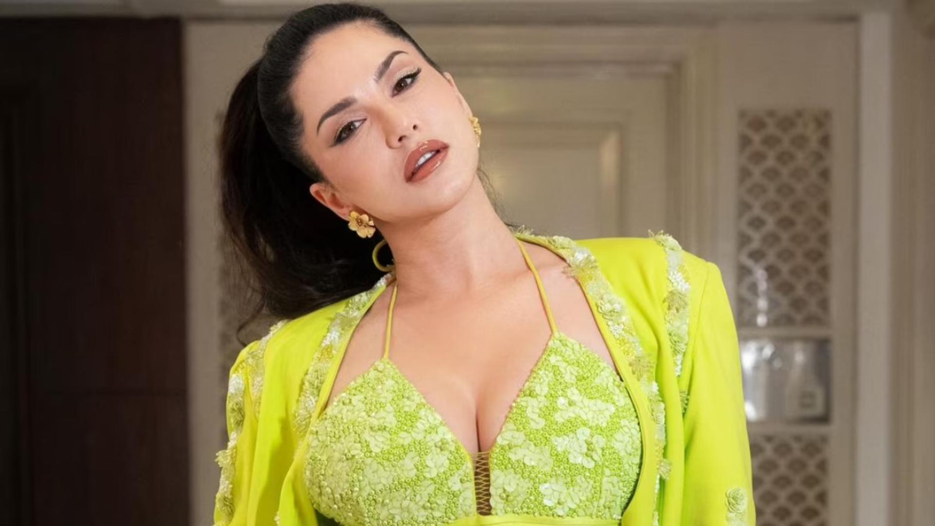 Sunny Leone Receives Rs 1000 Every Month Under Government Scheme For Married Woman