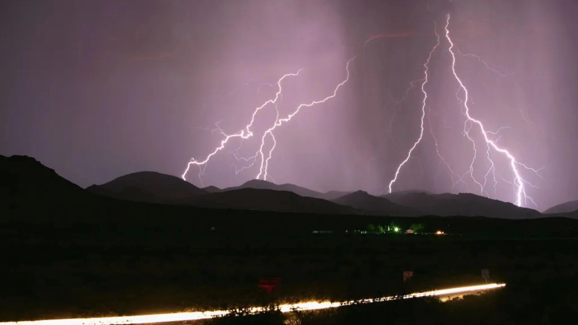 Is Your Area In Danger? Check Santa Cruz Thunderstorm Alerts For THESE Areas