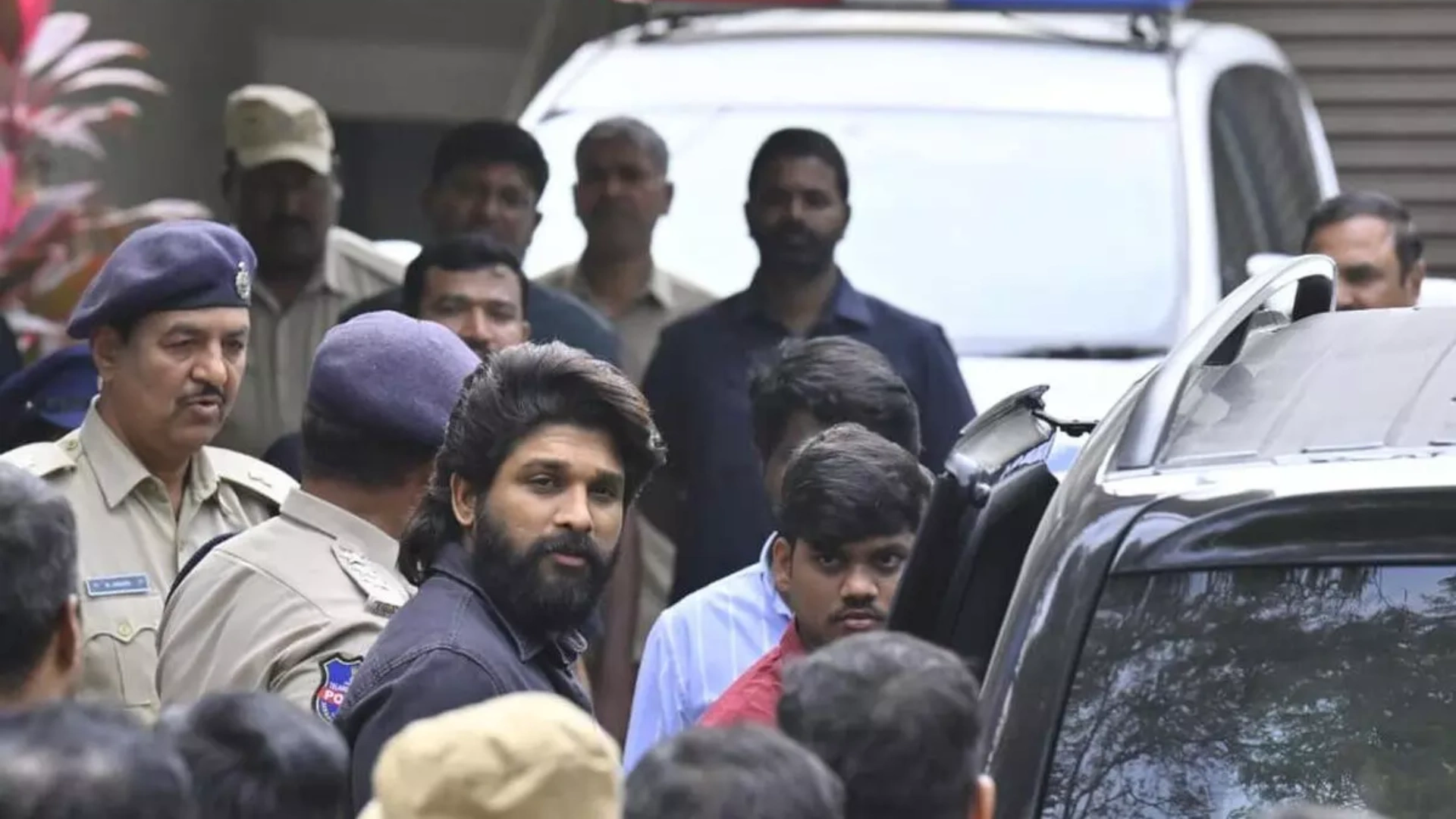 What 4 Major Questions Cops Asked Allu Arjun In Sandhya Theatre Stampede Case – Find Out Here!