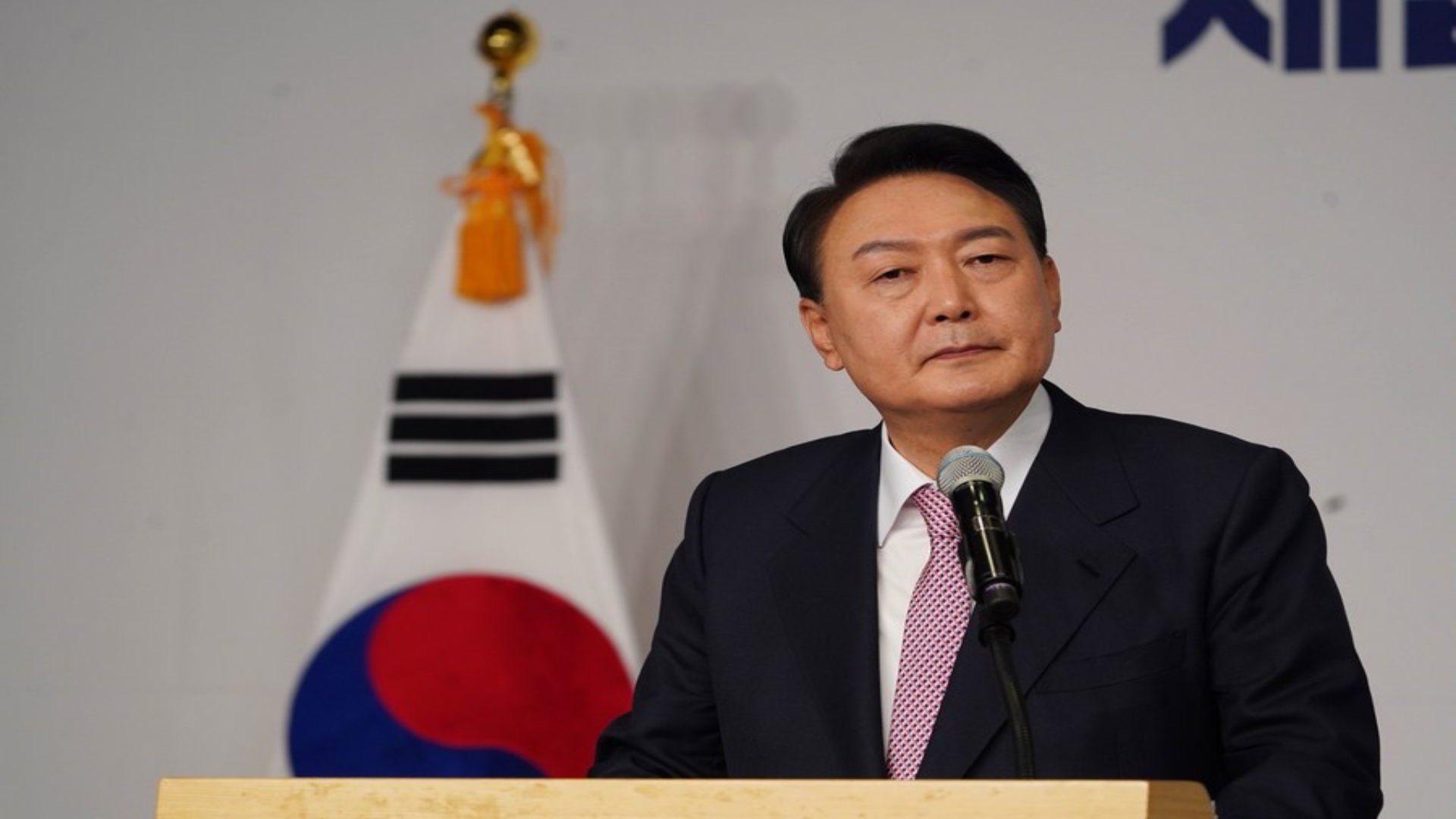 Seoul Court Issues Warrant To Detain Impeached President Yoon Suk Yeol