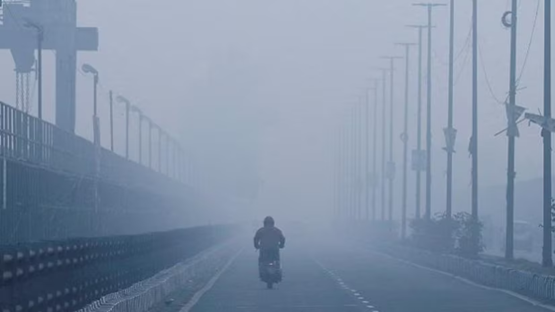 Delhi Weather Update: Fog Coated Morning With 9 Degrees Celsius