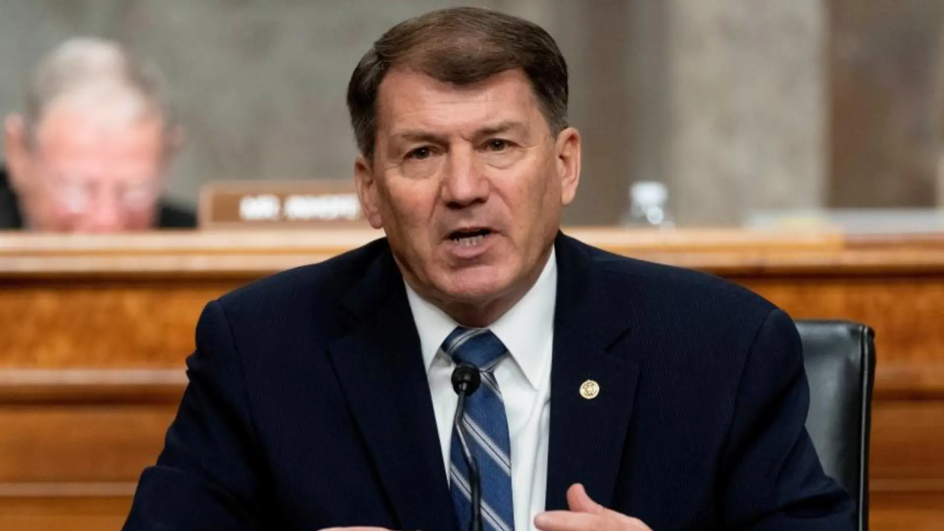 Republican Senator Mike Rounds Extends Support To Outgoing FBI Chief Christopher Wray, Dubs Putin ‘Tyrant’