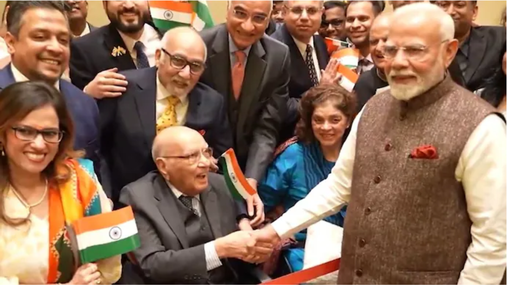 PM Modi Meets X User’s 101 Year Old Grandfather In Kuwait, Check His Response