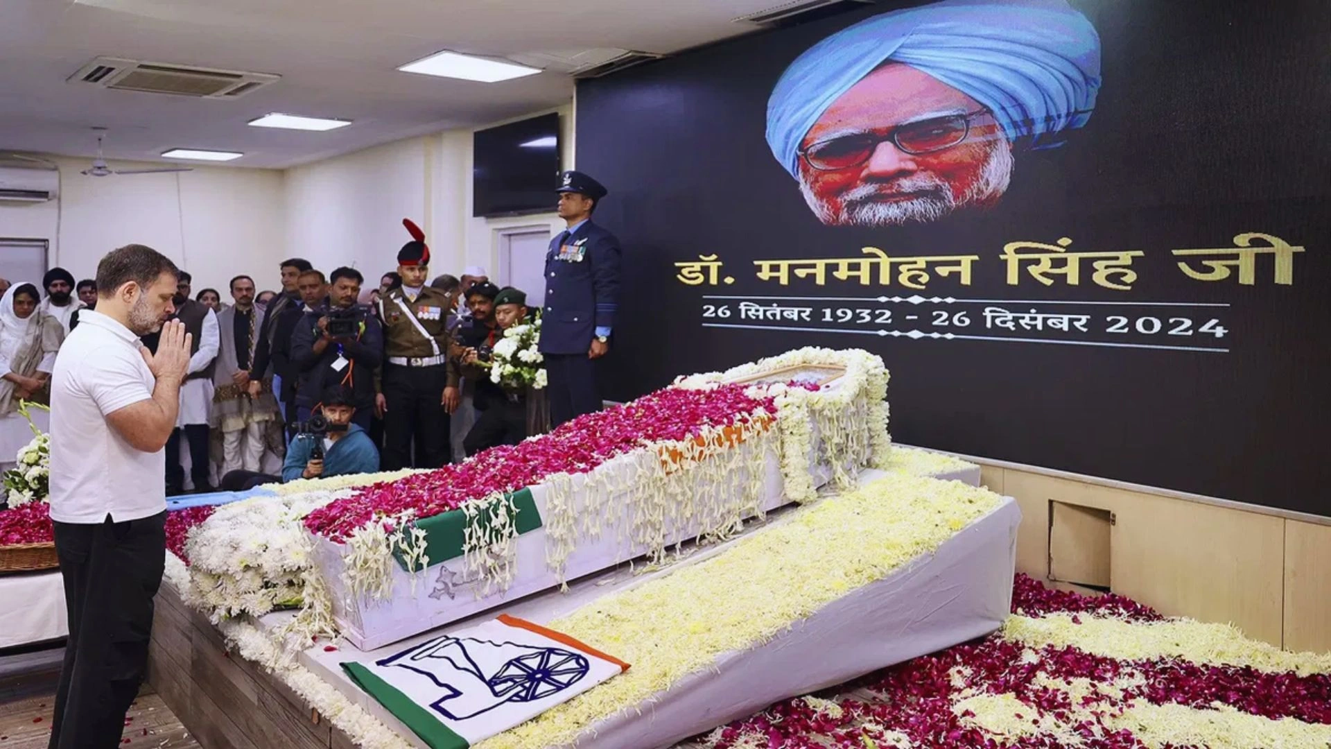 ‘A Grave Insult To Manmohan Singh’, Rahul Gandhi On Former PM’s Funeral At Crematorium