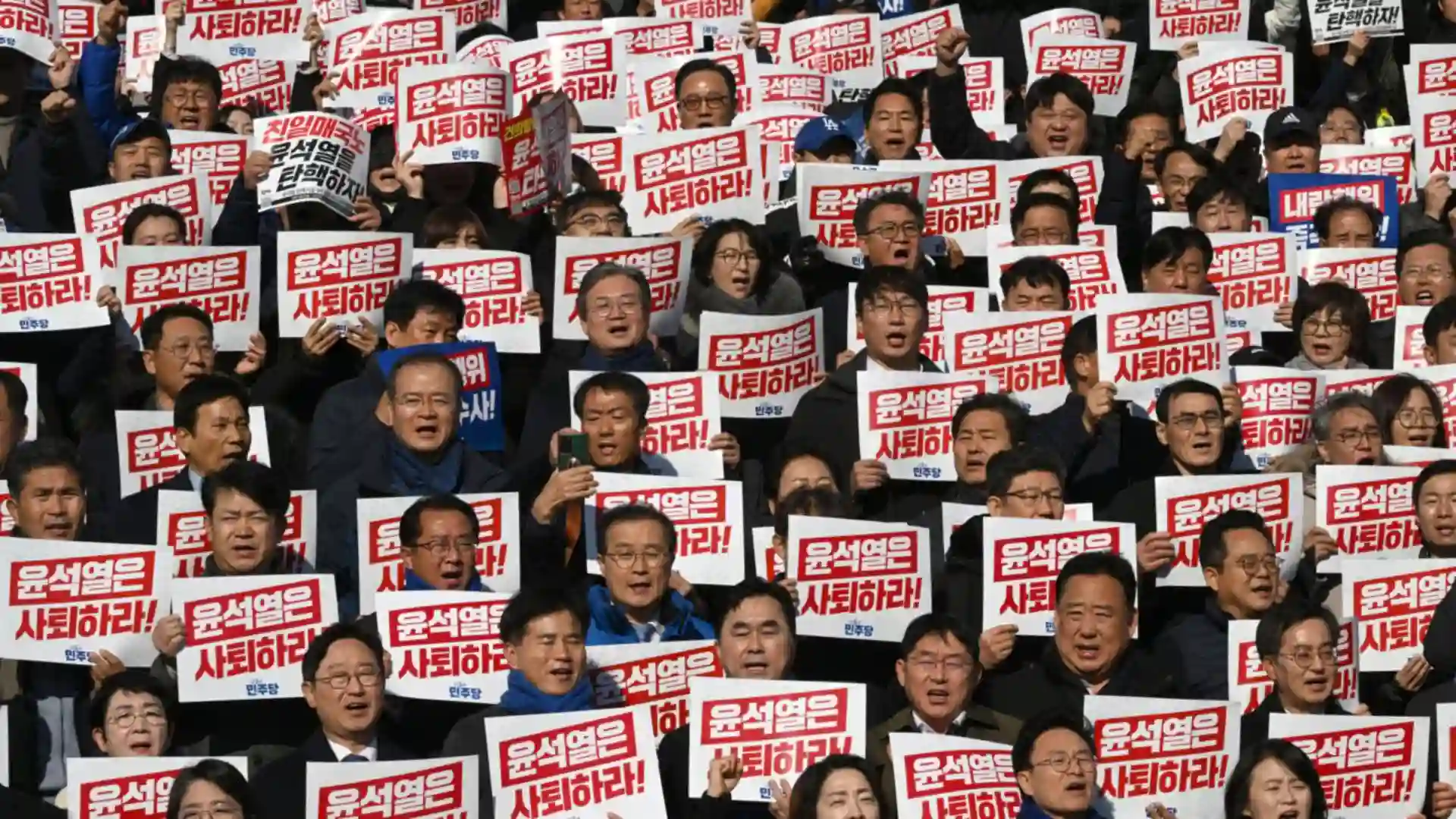 ‘Go Back In’: South Korean Protesters Urge Lawmakers To Join Impeachment Vote