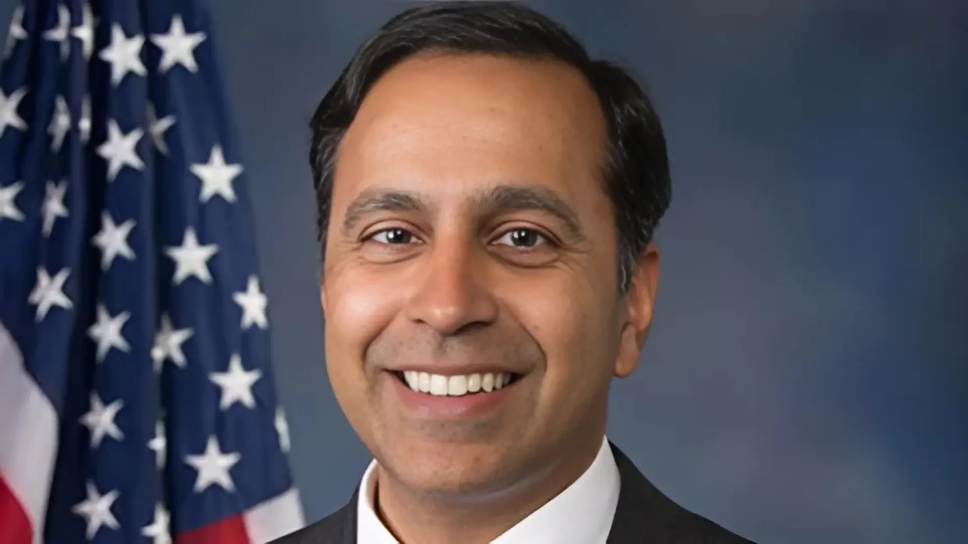 Indian-American Congressman Swears Oath on Bhagavad Gita, Another Congressmen Recites Sacred Passage in the House