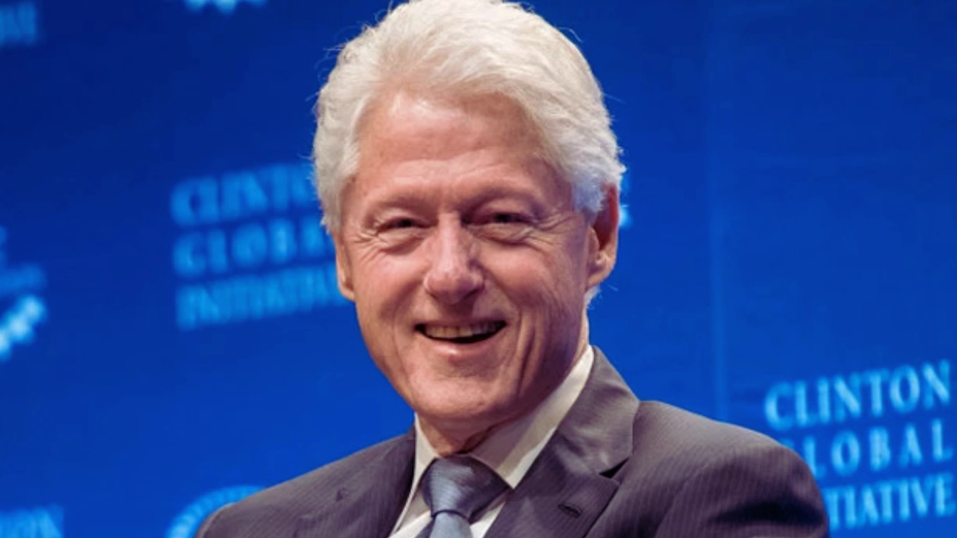 He Looks Like A Bag Of Bones: Is Bill Clinton Secretly Losing Battle From Parkinson’s Disease? Insiders Expose His Health Crisis