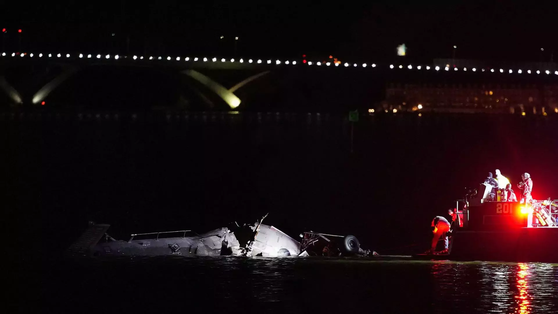 Washington Plane Collision: DC Fire And EMS Chief Hold Press Conference; Say ‘Will Find All Bodies’