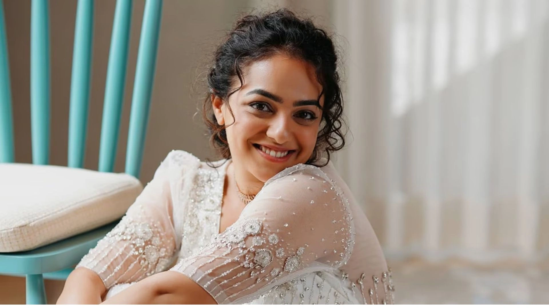 ‘Don’t Squeeze Me’: Nithya Menen Stops Mysskin From Hugging Her, Video Goes Viral