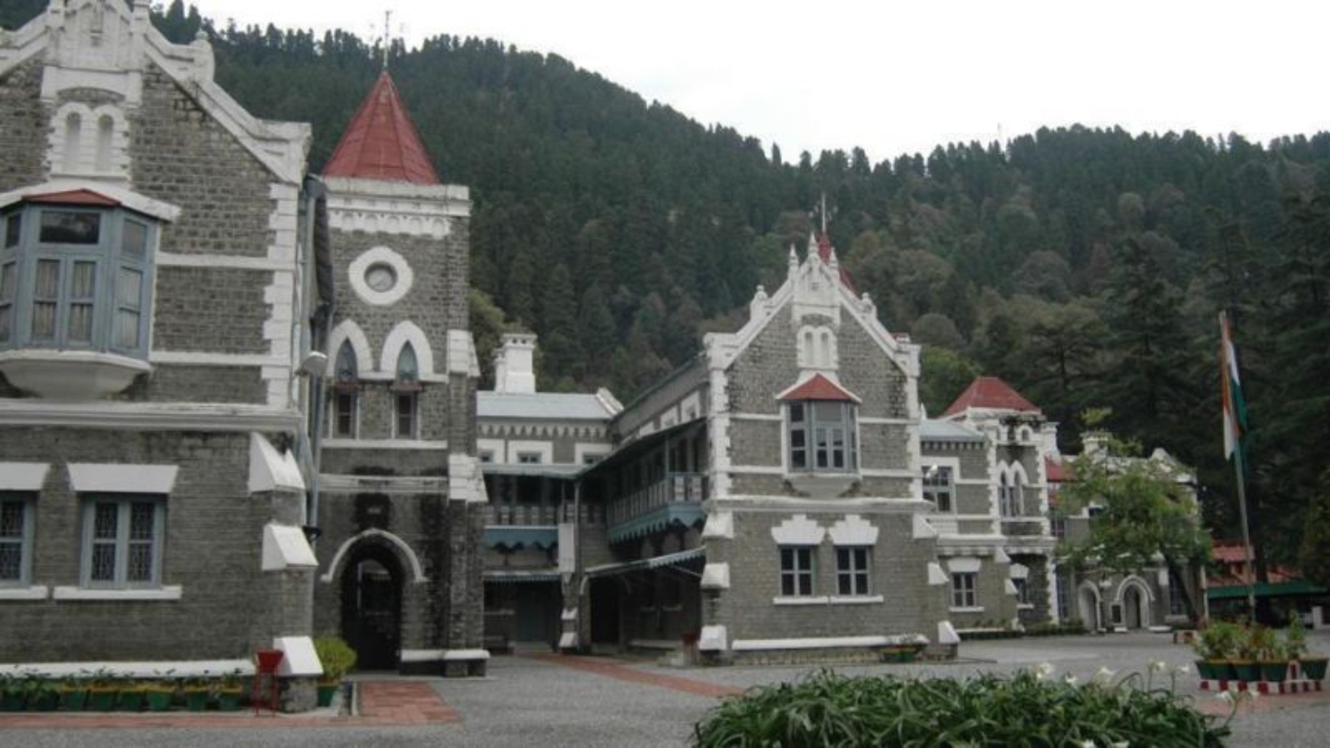 Uttarakhand HC Strikes Down Retrospective Fee Hike In Ayurveda Colleges