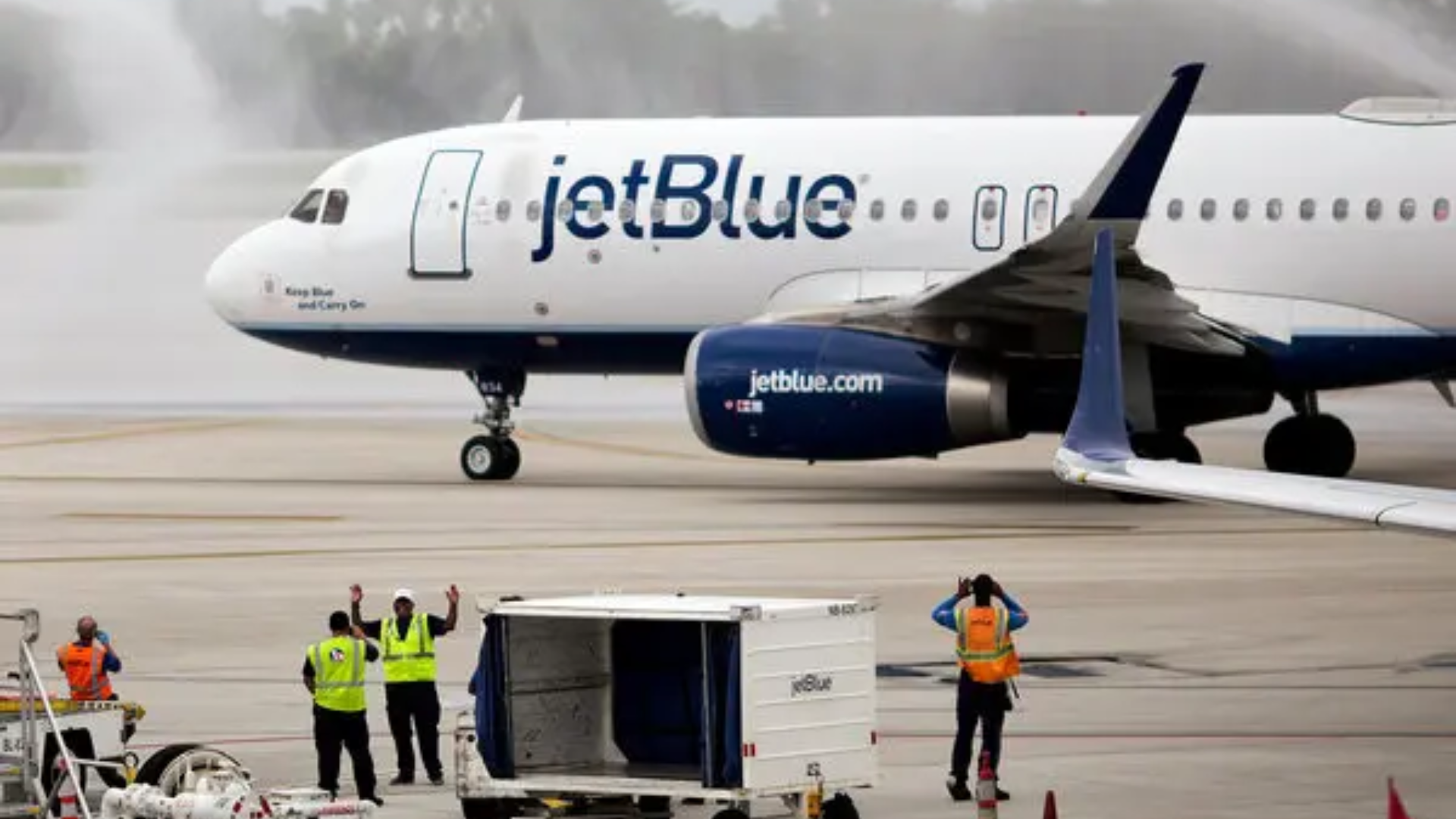 Two Bodies Found In JetBlue Plane’s Landing Gear Compartment In Fort Lauderdale