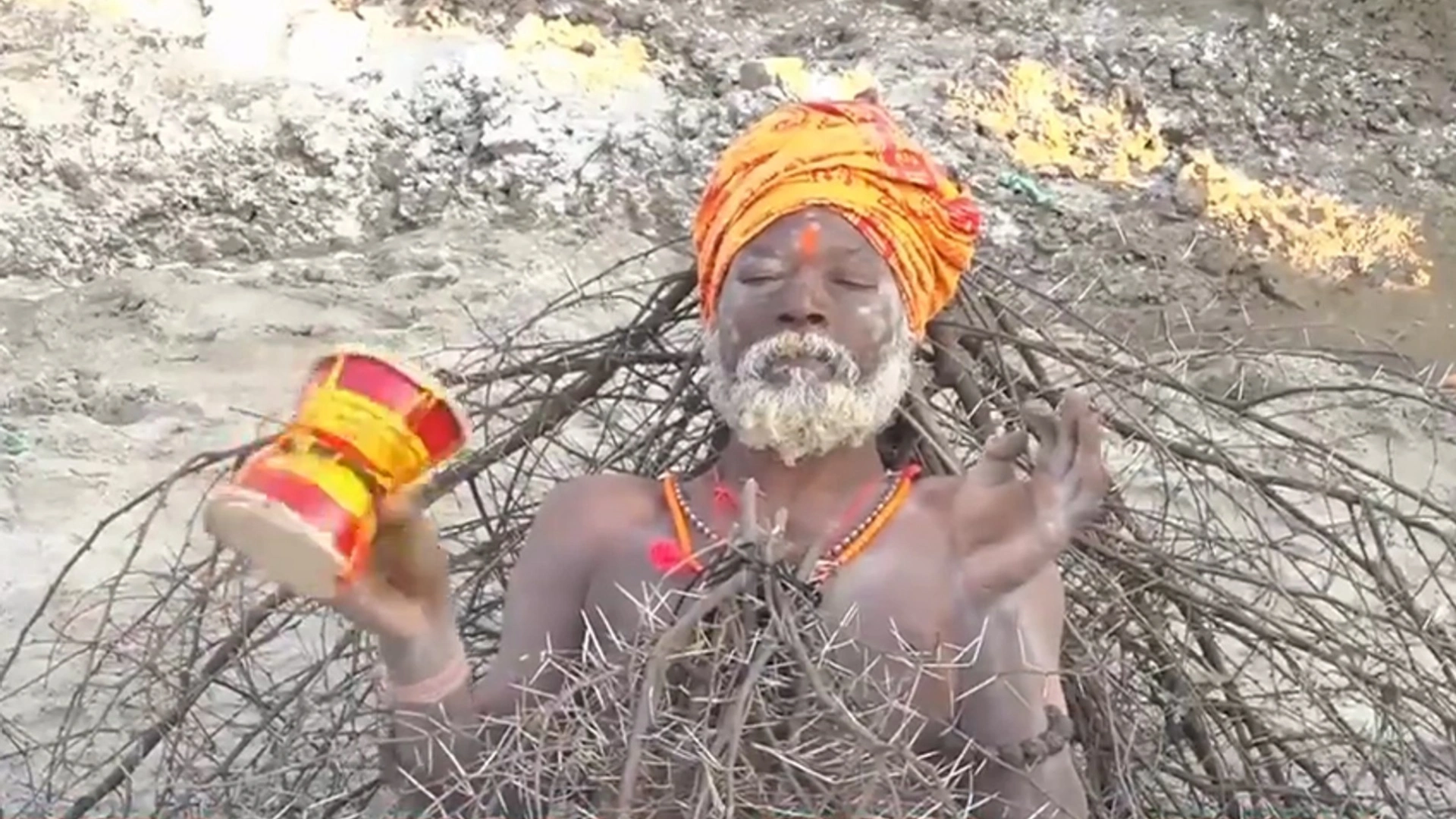 Watch: ‘Kaante Wale Baba’ Amazes Devotees At Maha Kumbh Mela In Prayagraj