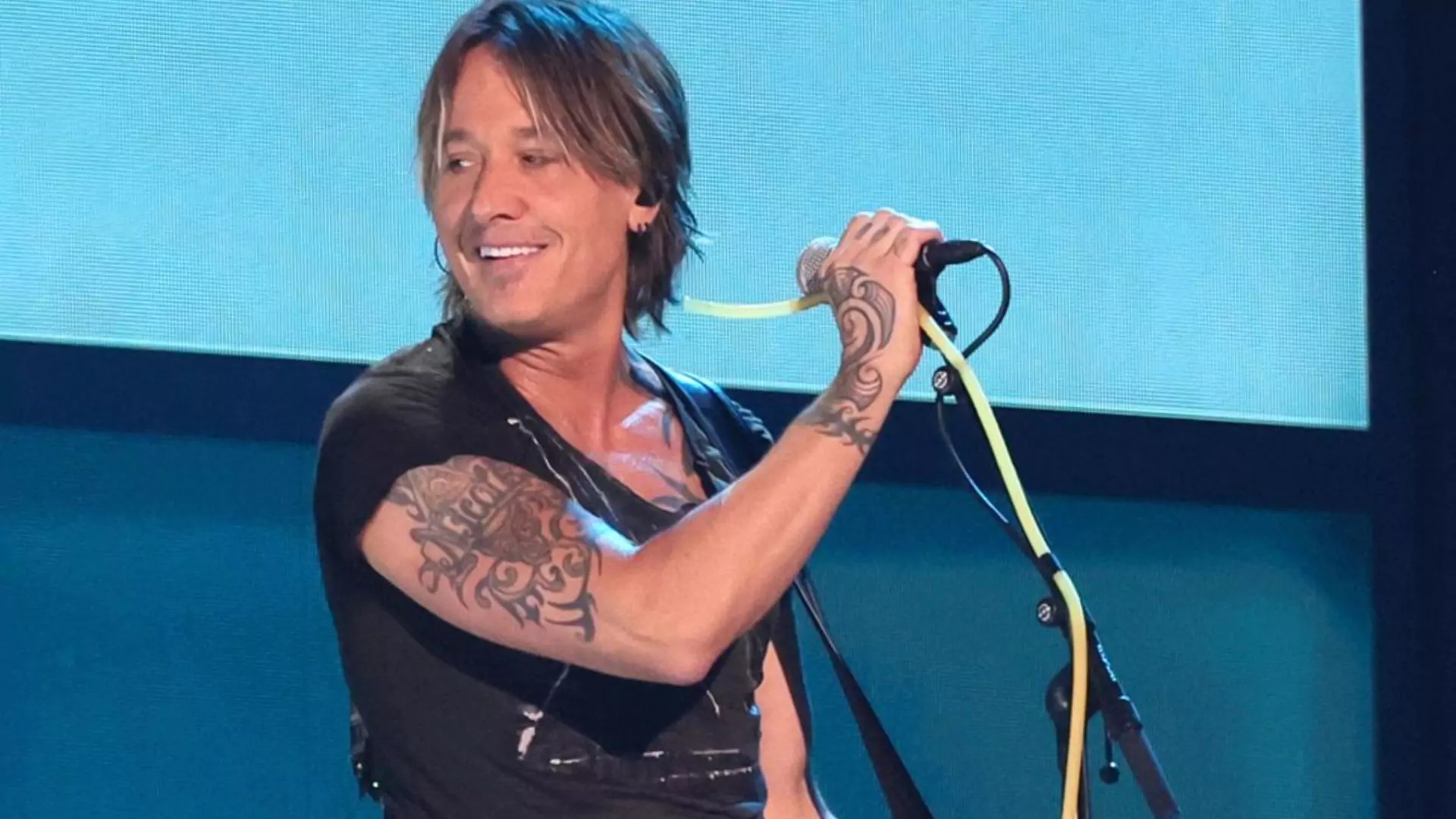 What Exactly Happened During NYE Performance Of Keith Urban at Nashville Bash?