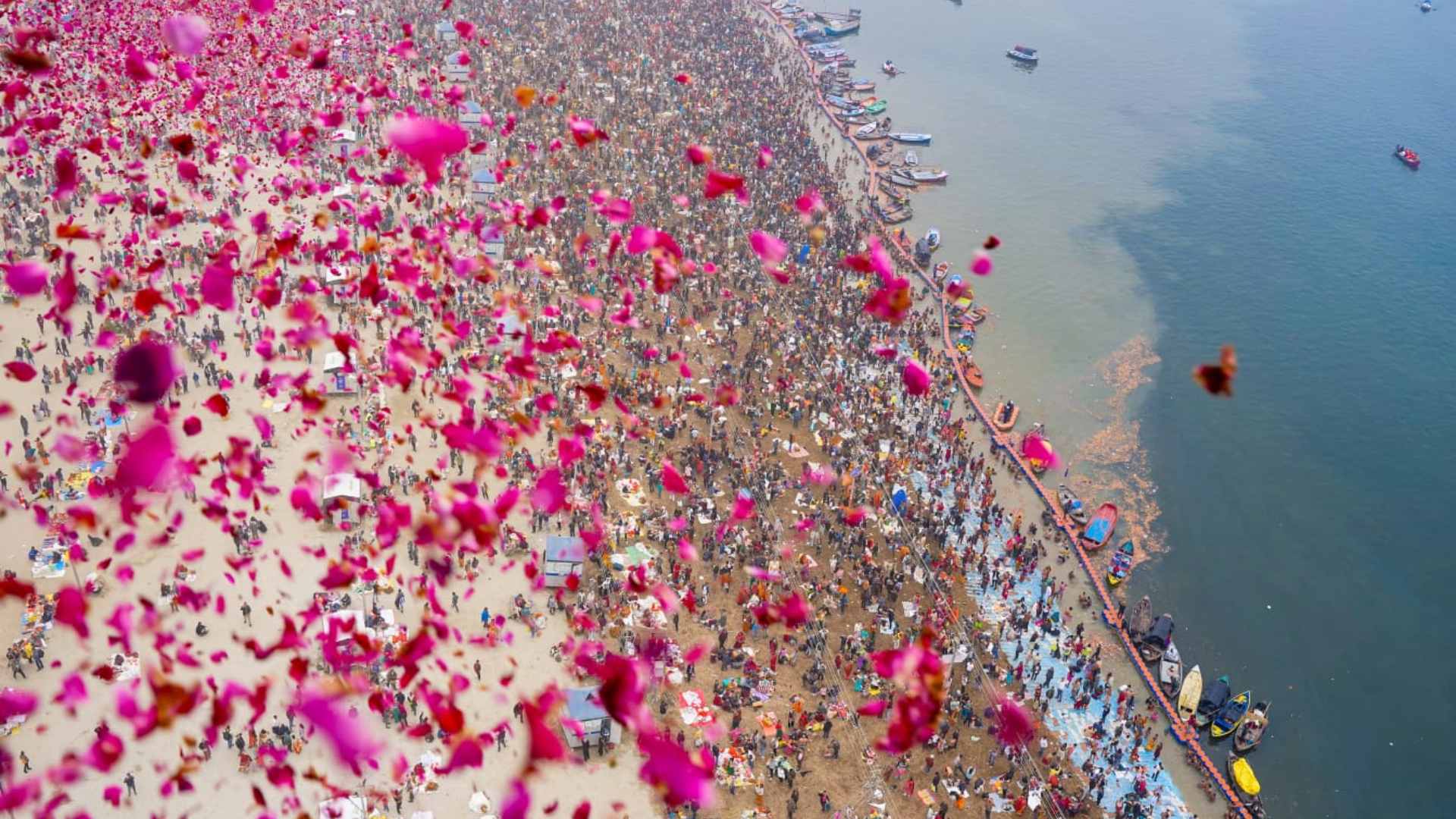 Makar Sankranti 2025: Millions Take Holy Dip At Mahakumbh’s First ‘Amrit Snan’ In Triveni Sangam | Watch