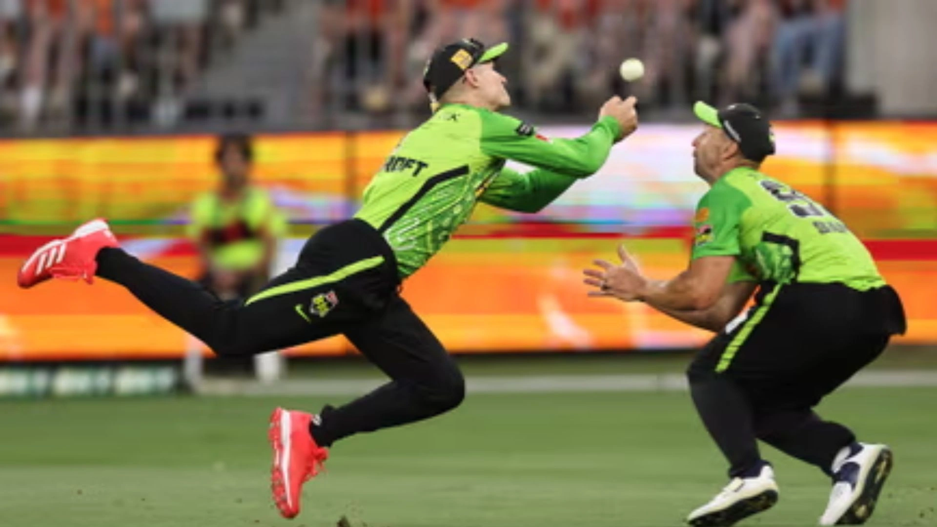 Sydney Thunder Players Hospitalized After Sickening On-Field Collision