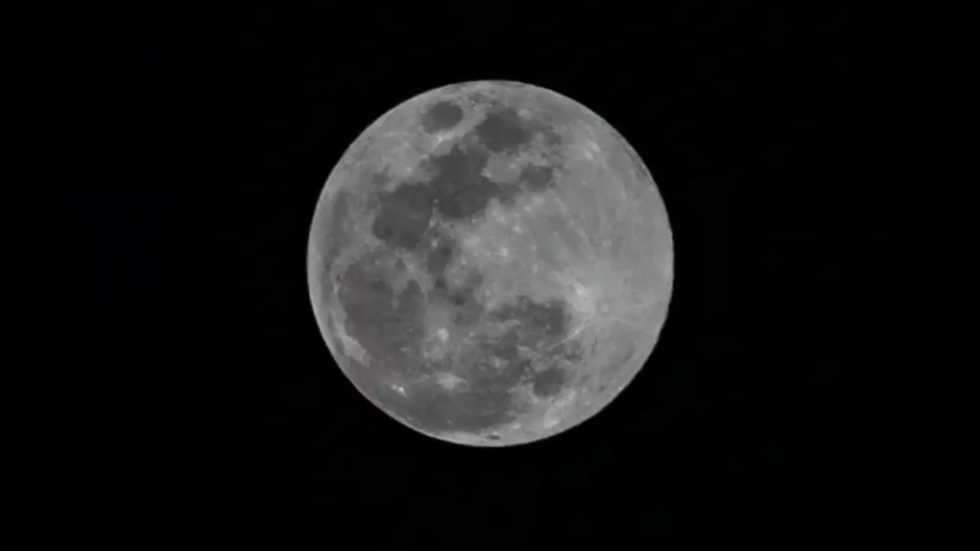 What Is A Wolf Moon? How To This Year’s First Full Moon Alongside Mars Tonight