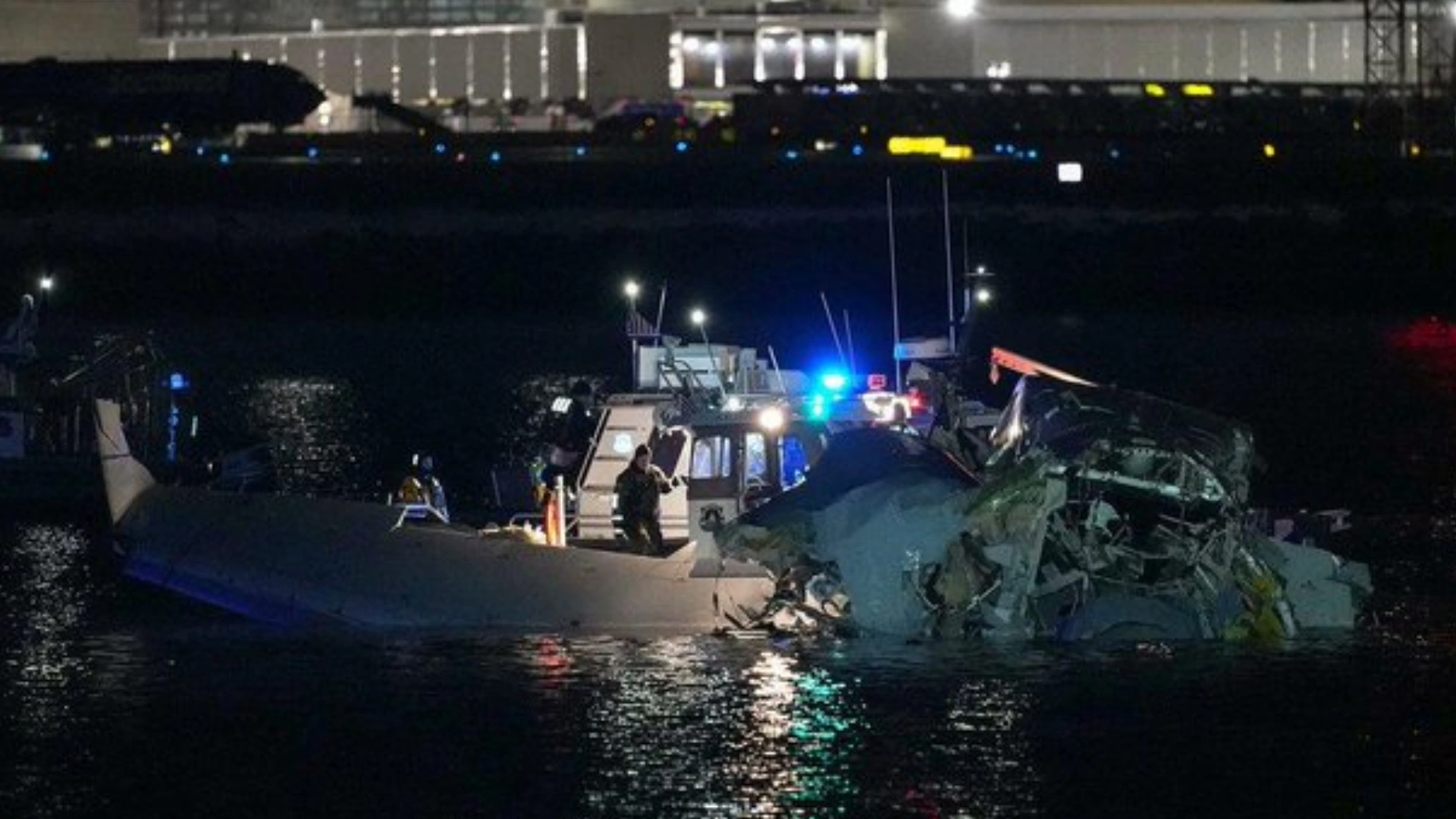 No Surivors In Washington DC Plane Crash; 28 Bodies Recovered From Potomac River