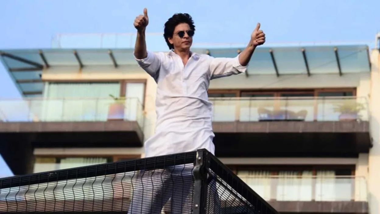 Shah Rukh Khan To Move Out Of Mannat! Shifts To ₹24 Lakh/Month Luxury Flat—Here’s Why